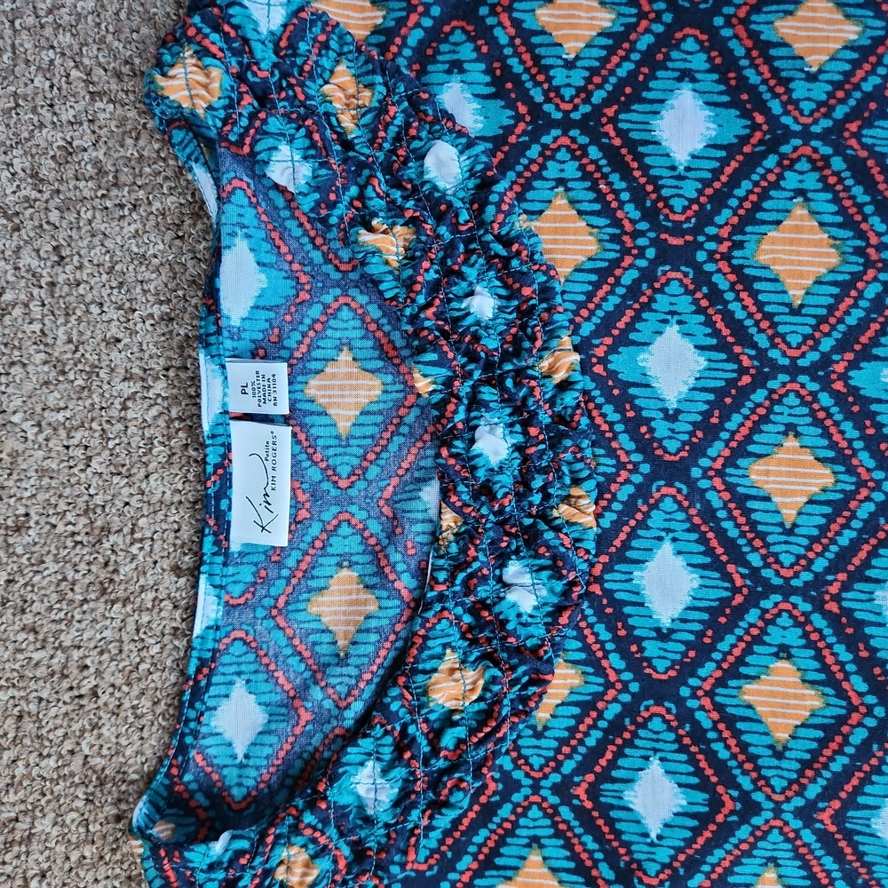 Top - Picture 6 of 13